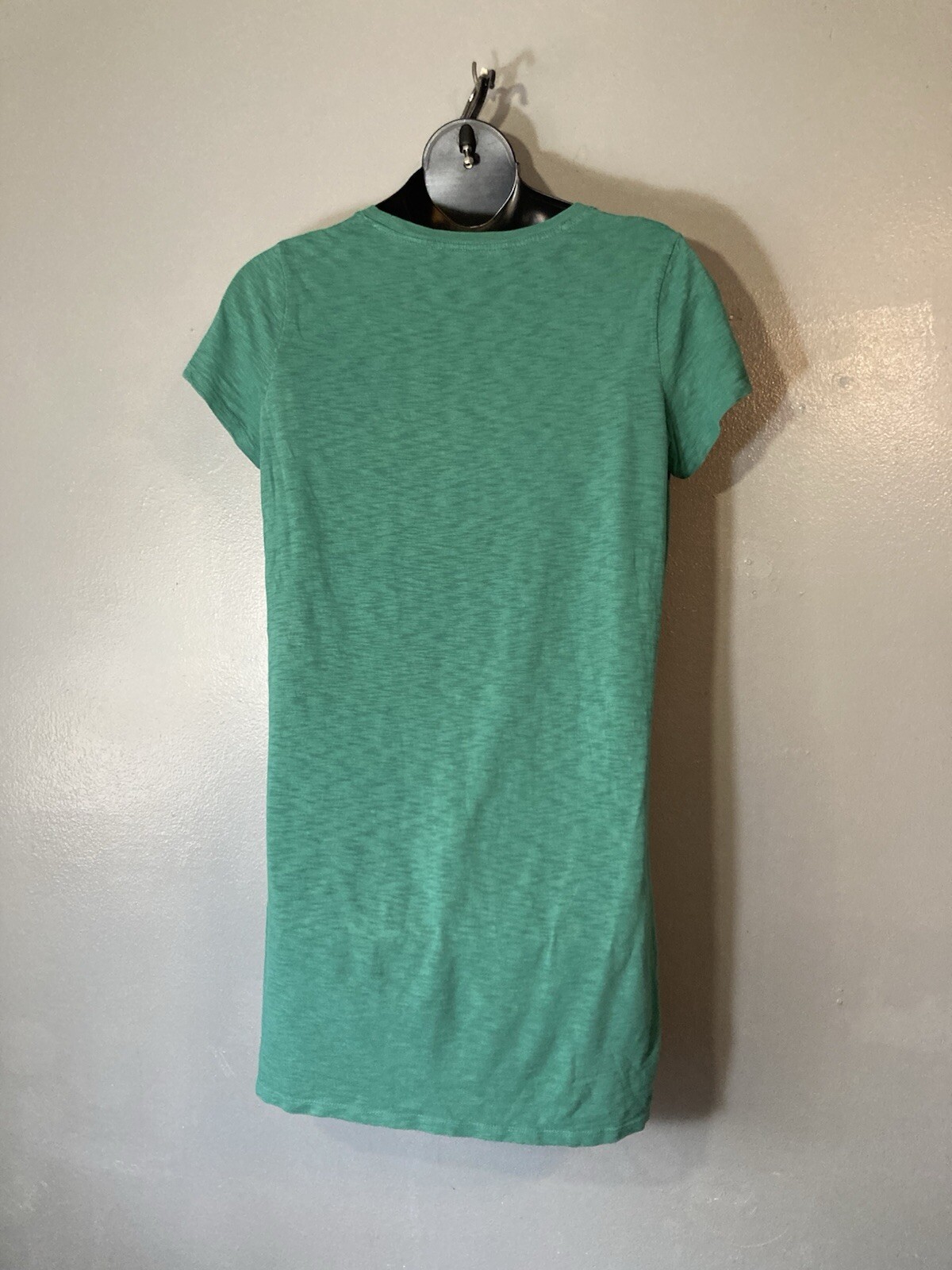 Universal Thread Extra Long Green Tshirt Women’s … - image 3