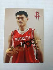 2003-04 Skybox Autographics Yao Ming #11 2nd Year Rockets Basketball Card HOF