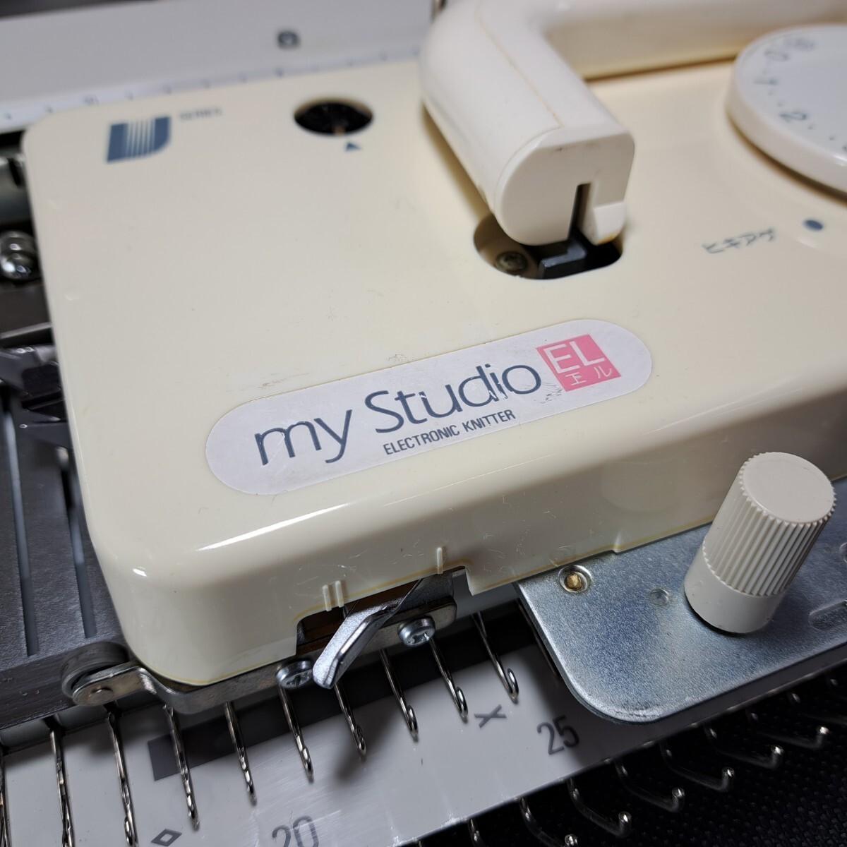SILVER REED シルバーリード 編み機 my studio 4.5 EL SK840 SILVER REED シルバーリード 編み機 my studio 4.5 EL SK840