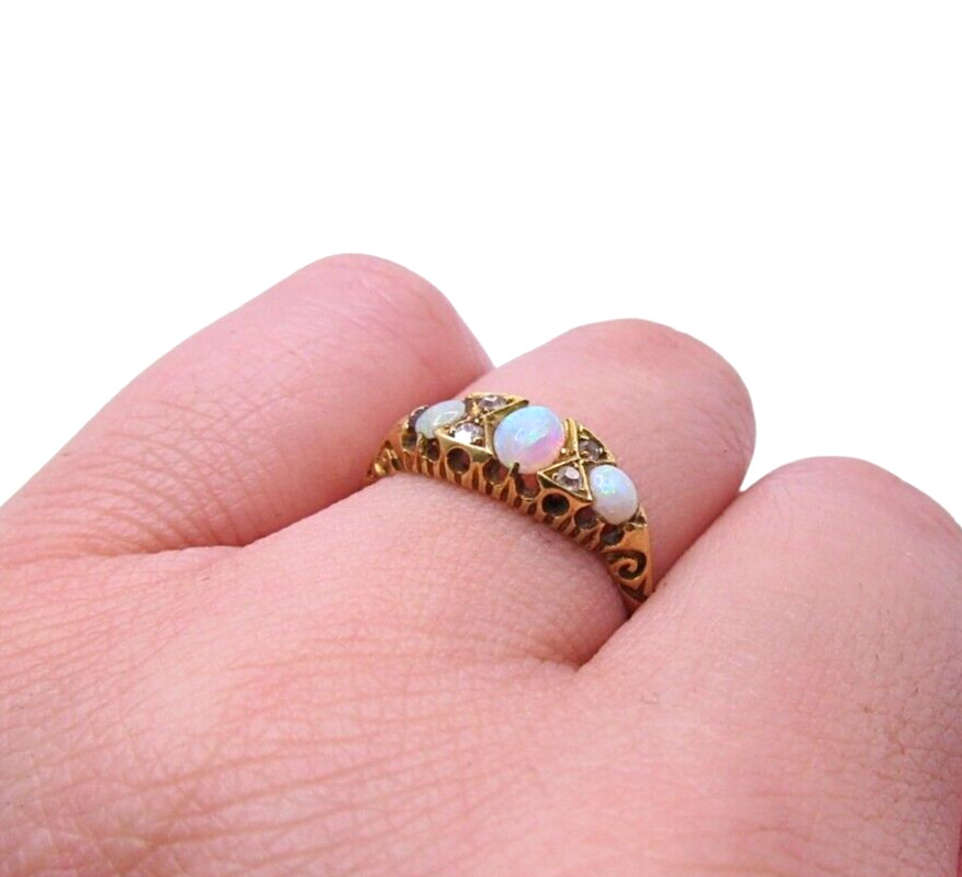 18K Yellow Gold Opal & Diamond Ring - image 6