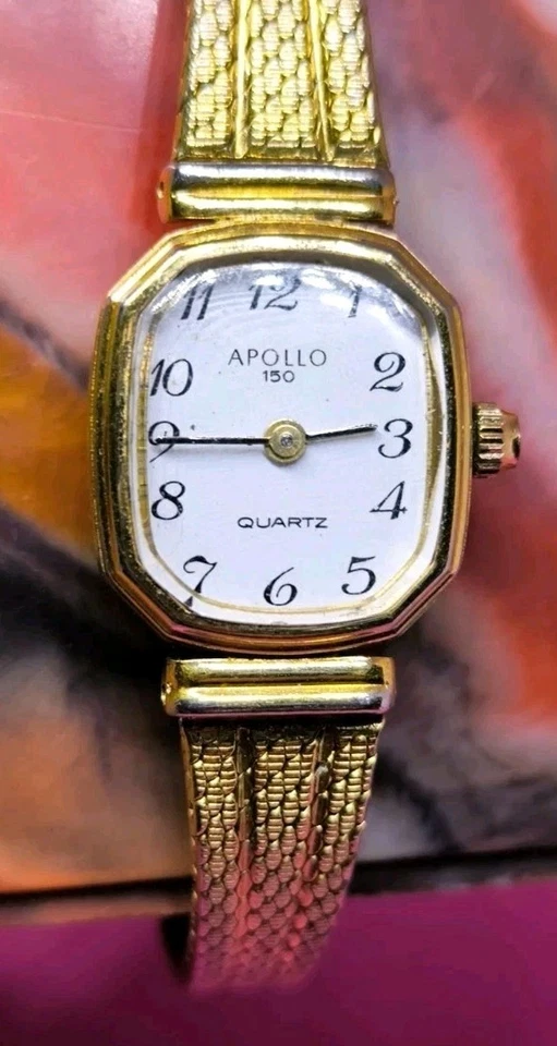 reloj apollo 150 damas chapado en oro cuarzo Foto 3 de 4