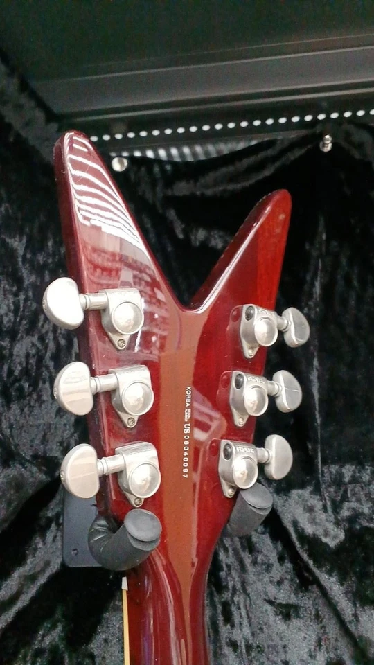 DEAN DEAN V79 二手 2006 桃花心木身体桃花心木颈部红木指板 Sunburst — 第 3/4 张图片