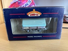 Bachmann 33-081 China Clay Wagon with Hood B743141 BR Bauxite Factory Weathered
