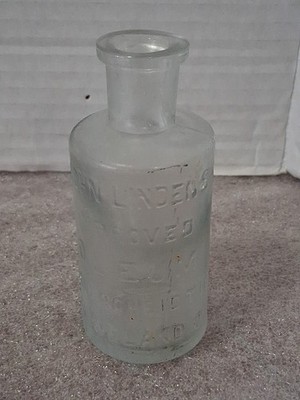 Antique John Linden's Improved Oleum Baunscheidtii 3.5'' Embossed Glass Bottle