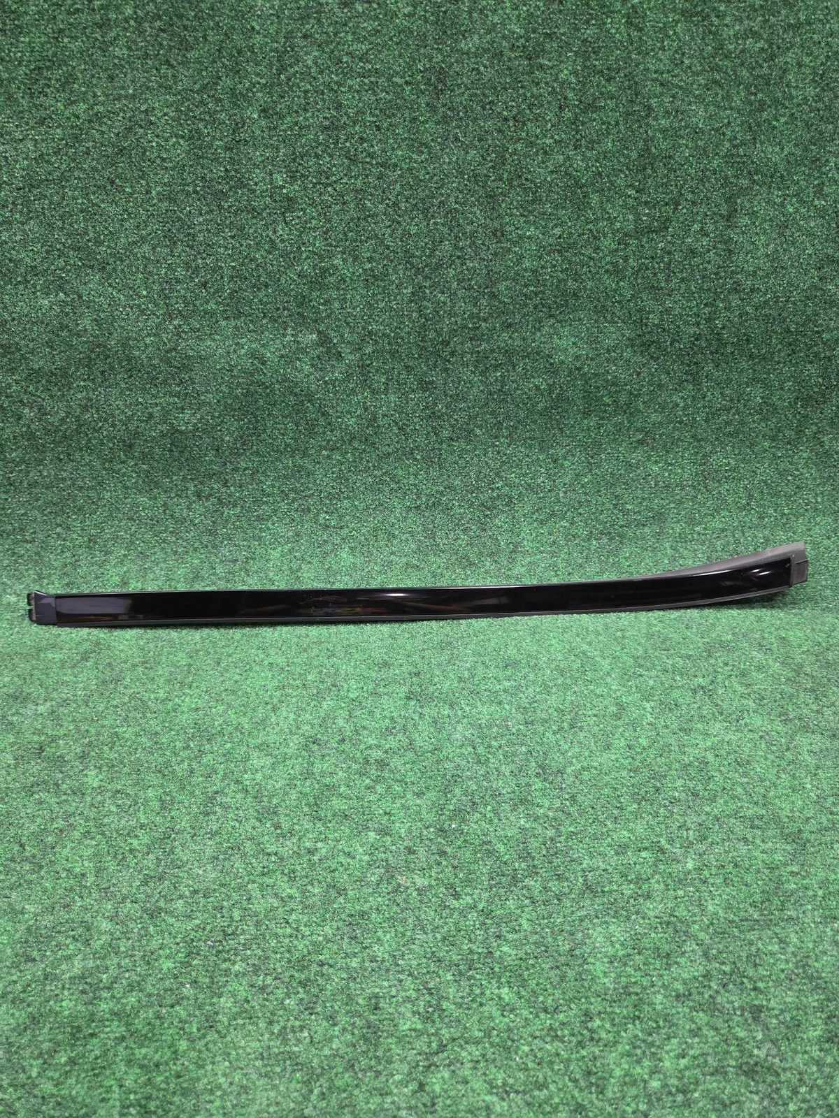16-2019 Mercedes Glc 300 Right Windshield Water Deflector Strip Oem A2536903003