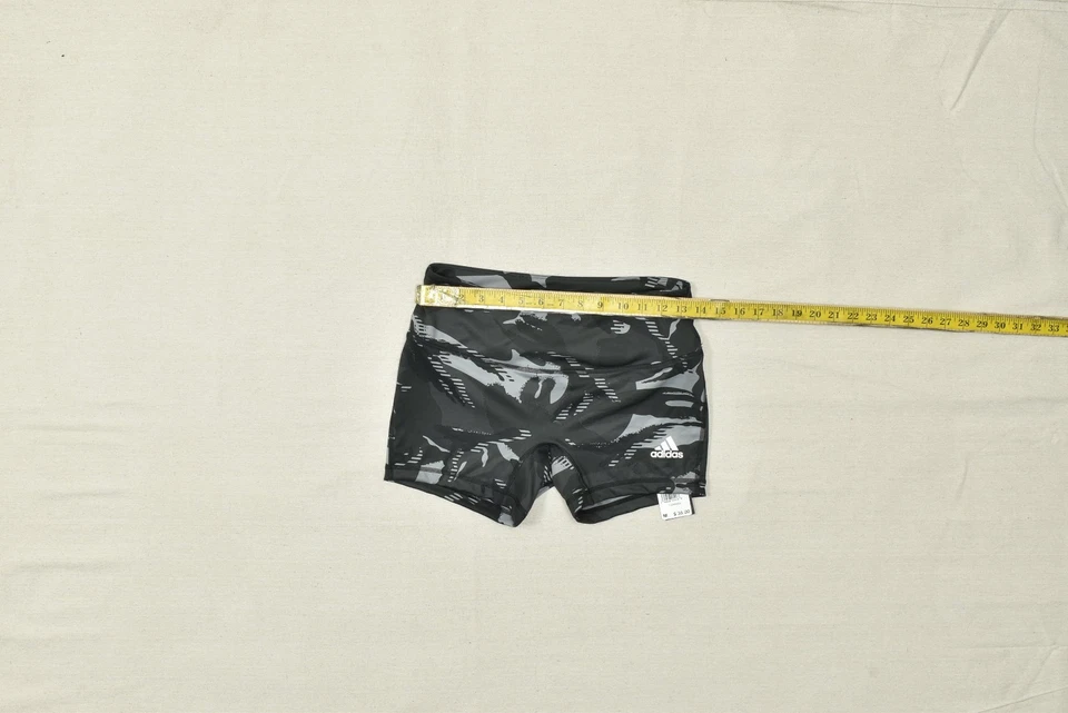 Shorts camuflado Adidas feminino GR9673 4 polegadas apertado tamanho regular M verde prime novo com etiquetas - Imagem 4 de 4