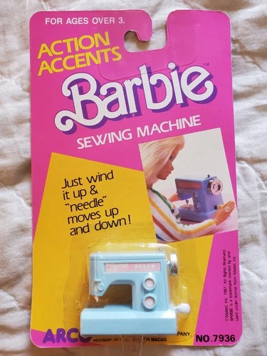 Vintage 1987 Barbie Action Accents Blue Wind Up Sewing Machine w/ Moving Needle