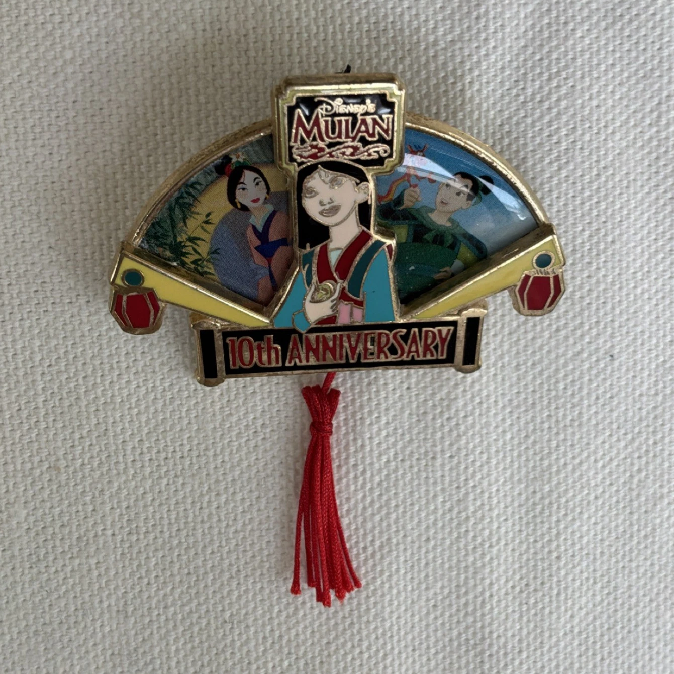 Disney Single Pin Mulan 10th Anniversary Limited Edition Dangle 2008 Franchise
