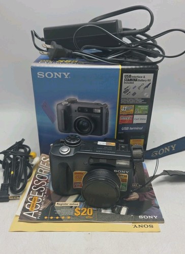 Sony Cyber-shot DSC-S85 Digital Camera 4.1 MP Carl Zeiss 6X Zoom Charger Battery