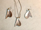 Very Gold Tone Pink Shell Pendant Necklace Dangle  Earrings Set — photo 2