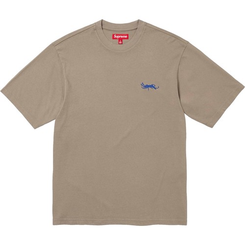 Supreme Akira soccer top rare size XL amazing pre owned condition