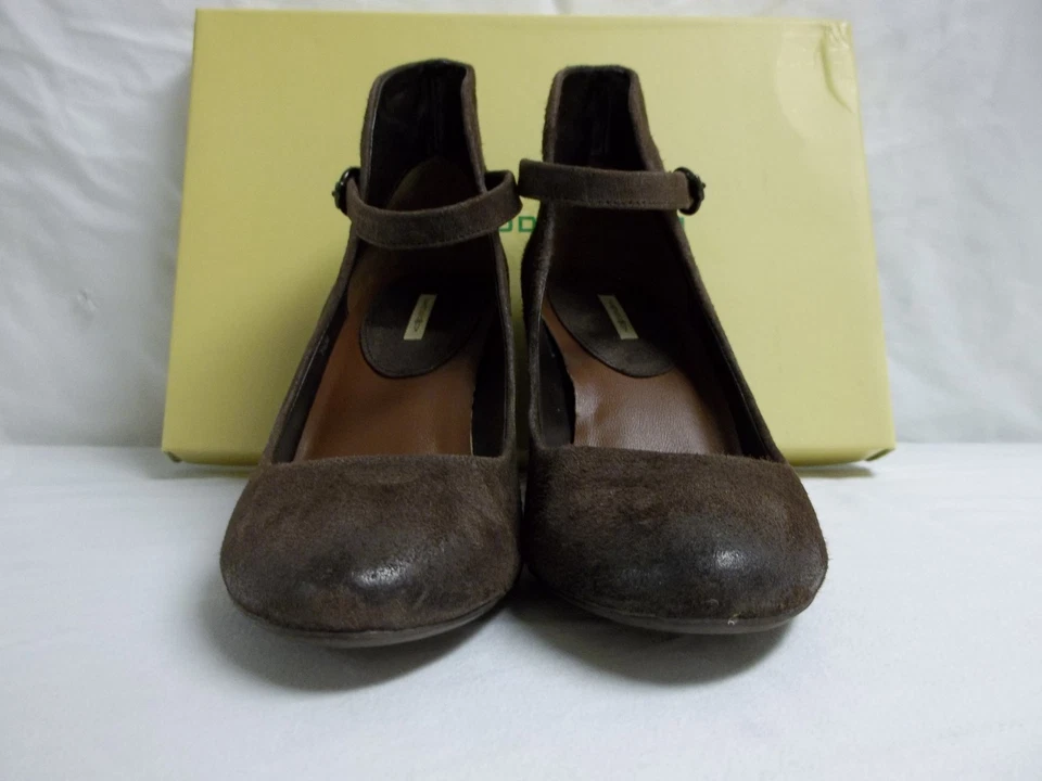 Nuevos zapatos para mujer Max Studio talla 7,5 M Beset marrón oscuro gamuza Mary Janes Foto 2 de 4