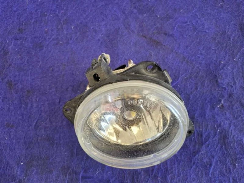 2003-2004 Ford Mustang Cobra SVT DOHC 4.6L Front Lower Fog Light Lamp Bulb  - Image 3 of 4