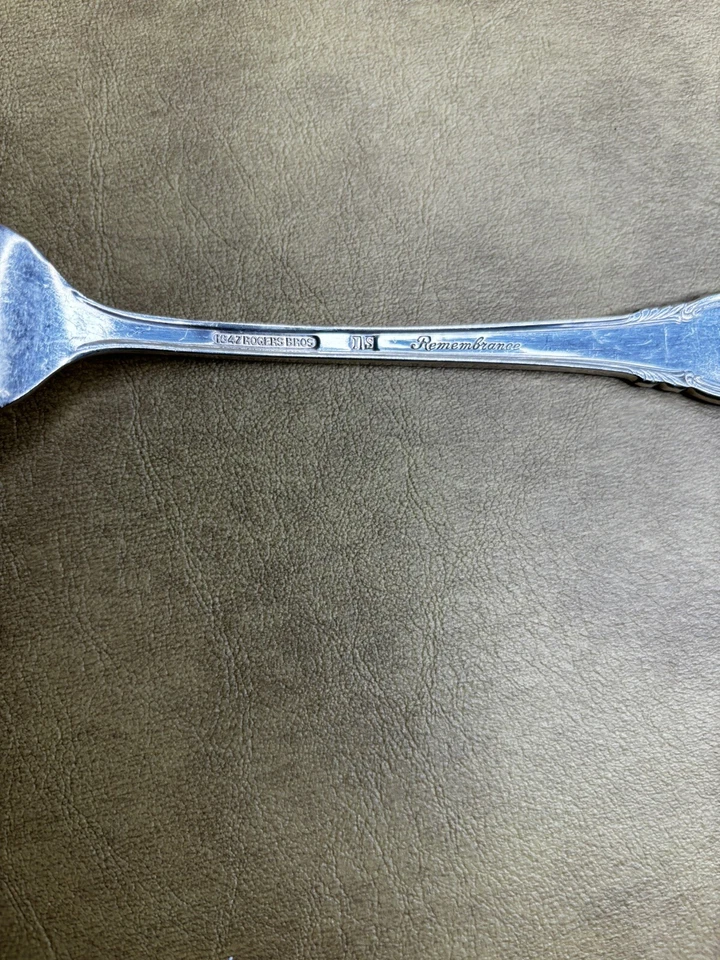 1847 Rogers Bros IS 1948 REMEMBRANCE SilverPlate 4 Salad Forks Flatware - Image 2 of 3