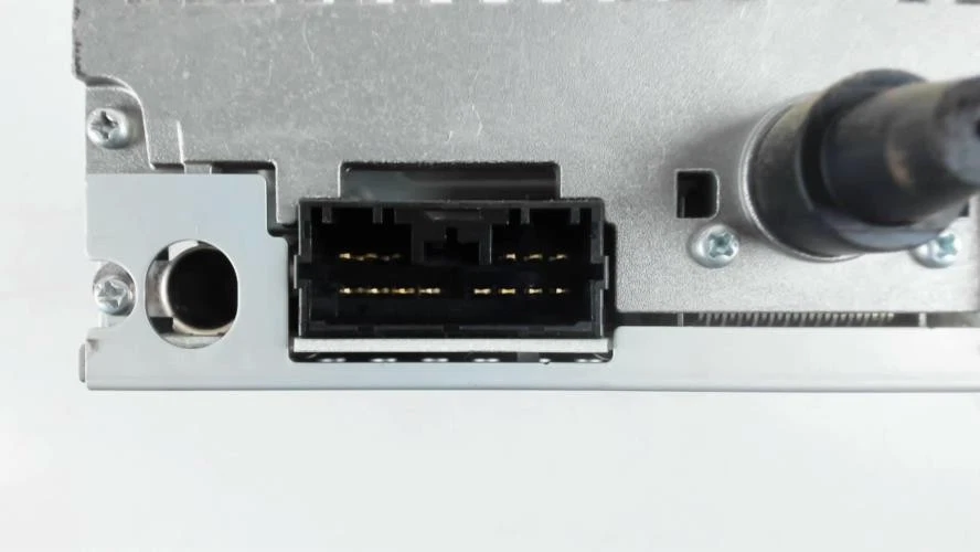 Autorradio MITSUBISHI COLT 6 PHASE 1 8701A150HA - Imagen 4 de 4