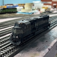 Ho Scale  BNSF Custom Weathered DCC Sound Executive SD70MAC + LED’s