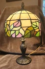 Vintage Tiffany Style Stained Glass Lamp Table Accent Lamp 15” Pink Floral
