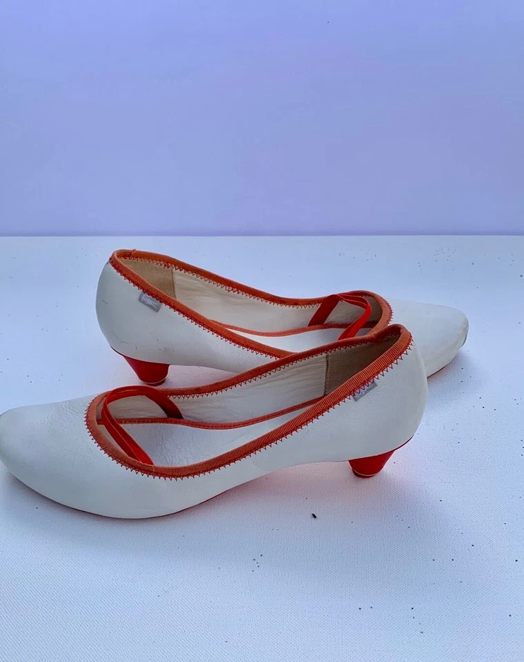 LACOSTE Leather Shoes with Orange Accent - Red Kitten Heel - Image 4 of 4