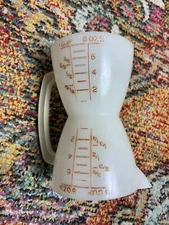 Vintage Tupperware Double 8 oz Measuring Cup #860 Wet/Dry 2 Sided Hourglass