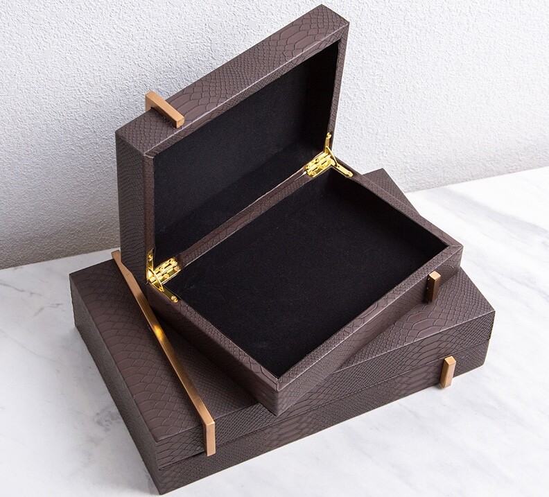 Medium Snake print faux leather jewelry box with attached lid - 1 pc