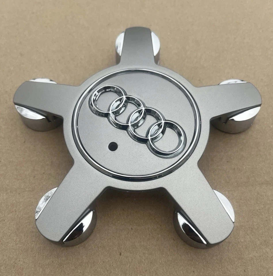 Tapa central plateada Audi Q5 4F0601165N A3 A4 A5 A6 A7 A8 S5 R8 TT rueda 135 mm Foto 4 de 4