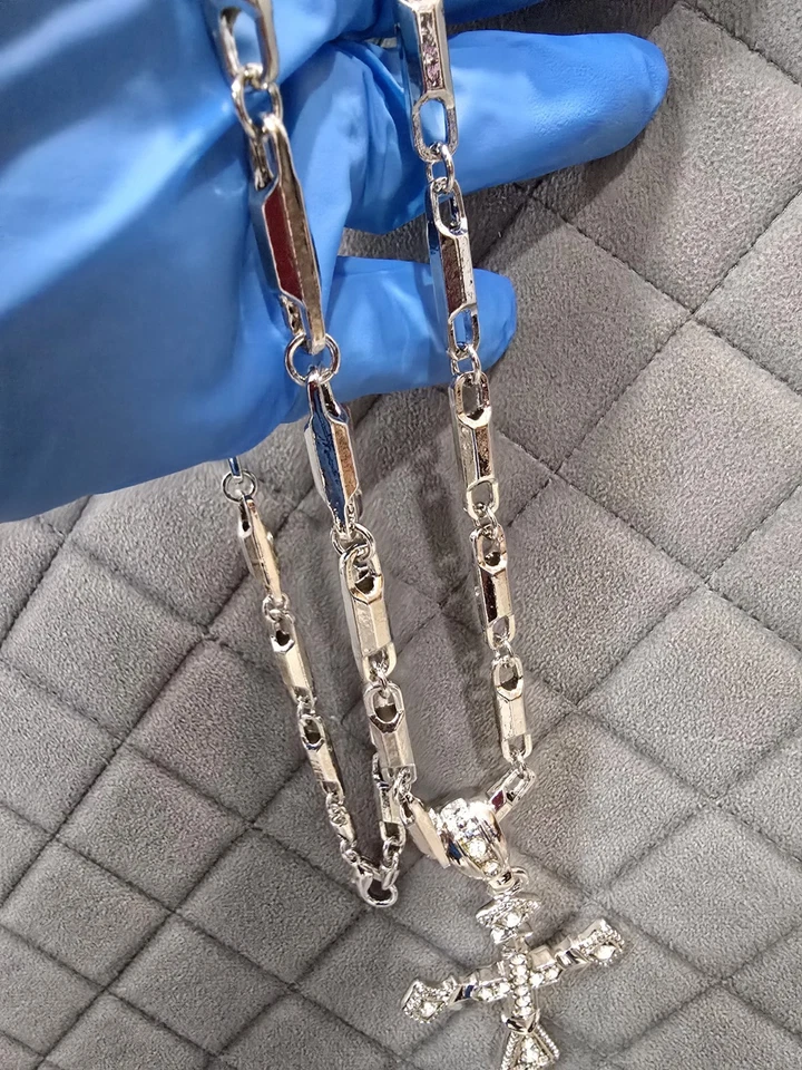 Novo sem etiquetas! Conjunto de corrente de 30 polegadas, pulseira de 7-7,5, cruz gelada prata sobre cobre com Vvs Cz. - Imagem 3 de 4