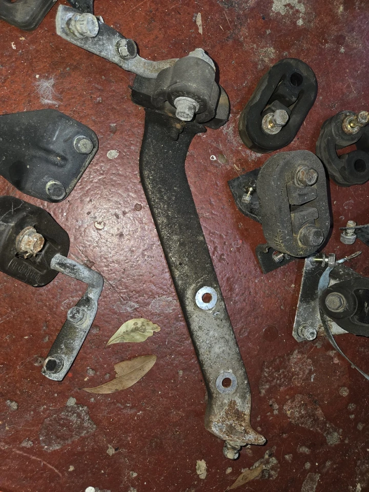 Colgadores de escape 91 92 93 3000gt VR4 Dodge Stealth TT Foto 3 de 4