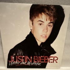 Justin Bieber Under the Mistletoe School Boy ...