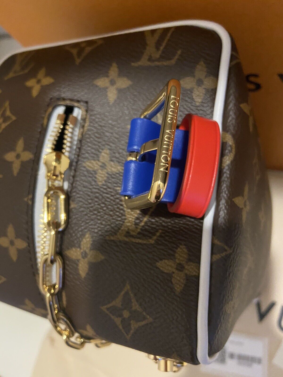 New!! Sold Out Limited Edition Louis Vuitton X Nba Dopp Kit