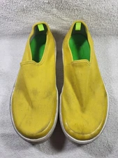 Oofos Women’s Oomg Eezee Low Shoe Size 8 Yellow EUC RARE Slip On Knit