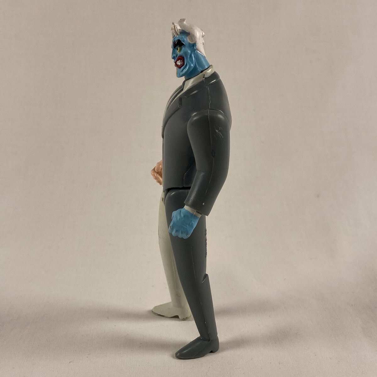 Vintage DC Comics Kenner Two-Face 1998 Action Figure Toy 5