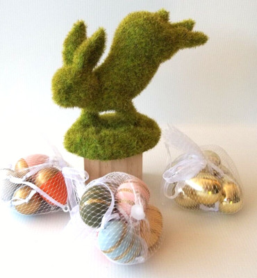 ''Easter Bunny Decoration'' / Green Flock / with  18 Colorfull Eggs.
