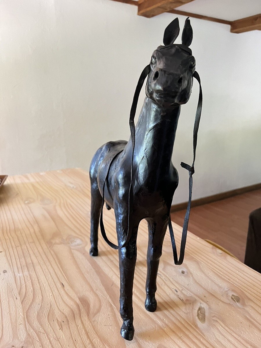 送料税込【The Horse】本革☆Matte Black/White Face/Tanレザー Vintage wrapped black leather horse sculpture 19