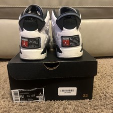 Jordan Air Jordan 6 Retro Shoes Youth Size 5....