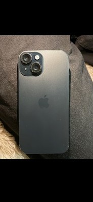 Apple iPhone 15 / 128GB / Schwarz / Smartphone