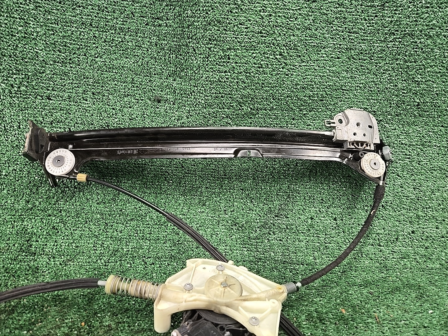 OEM Maserati M157 Ghibli 14-23 Right Passenger FRONT Door Window Regulator Motor