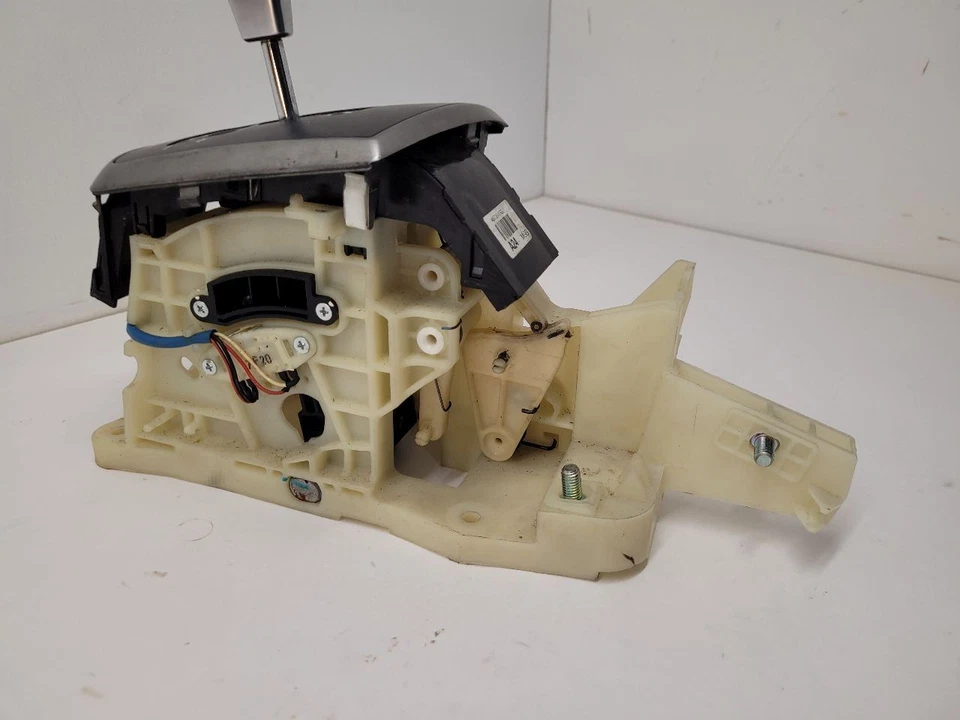 2017 HYUNDAI ACCENT AT Automatic Transmission Shift Shifter Gear 467001R221 - Image 4 of 4