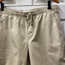 Gap Mens Medium Khaki Easy Jogger Style Drawstring Chino 8"Inseam Shorts Stretch