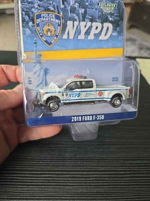 1/64 2019 Ford F-350 Dually NYPD Class 3 Hazmat with Snow Plow 30216