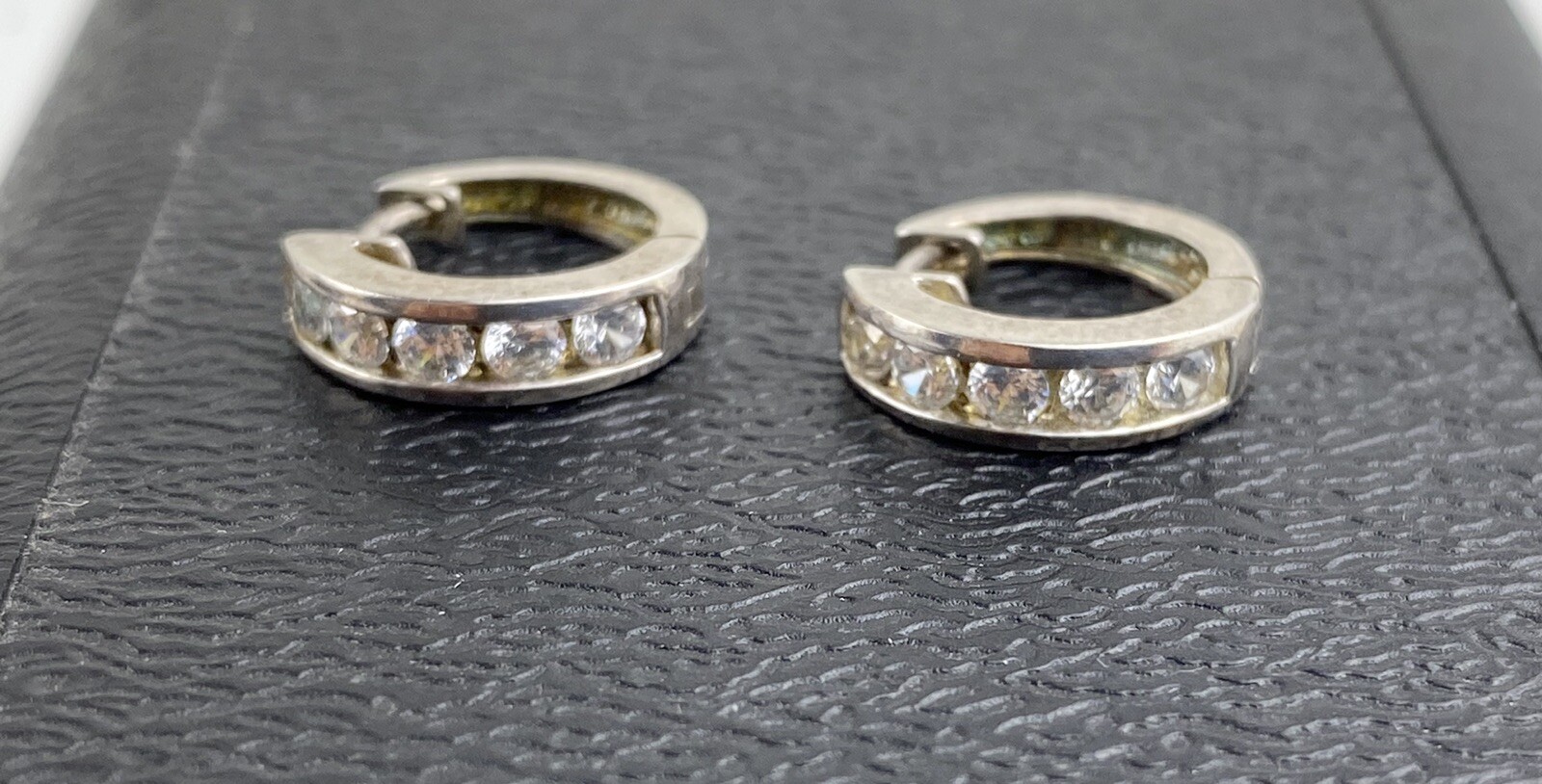 Sterling 925 Solid Silver Hinged Huggies Stud Ear… - image 1