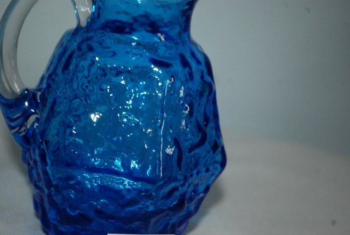 VTG. BLUE MORGANTOWN GLASS ? RIPPLED MINI PITCHER/CREAMER HANDBLOWN - Picture 8 of 9