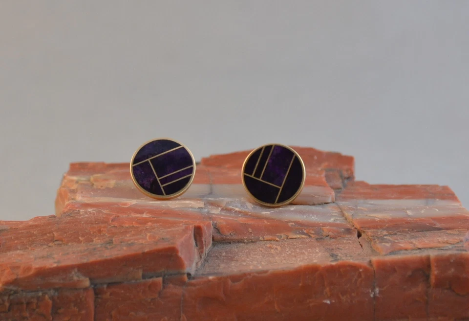 Pendientes de colección Kabana Designer oro amarillo de 14 quilates con incrustaciones azul oscuro círculos de 0,5" Foto 4 de 4