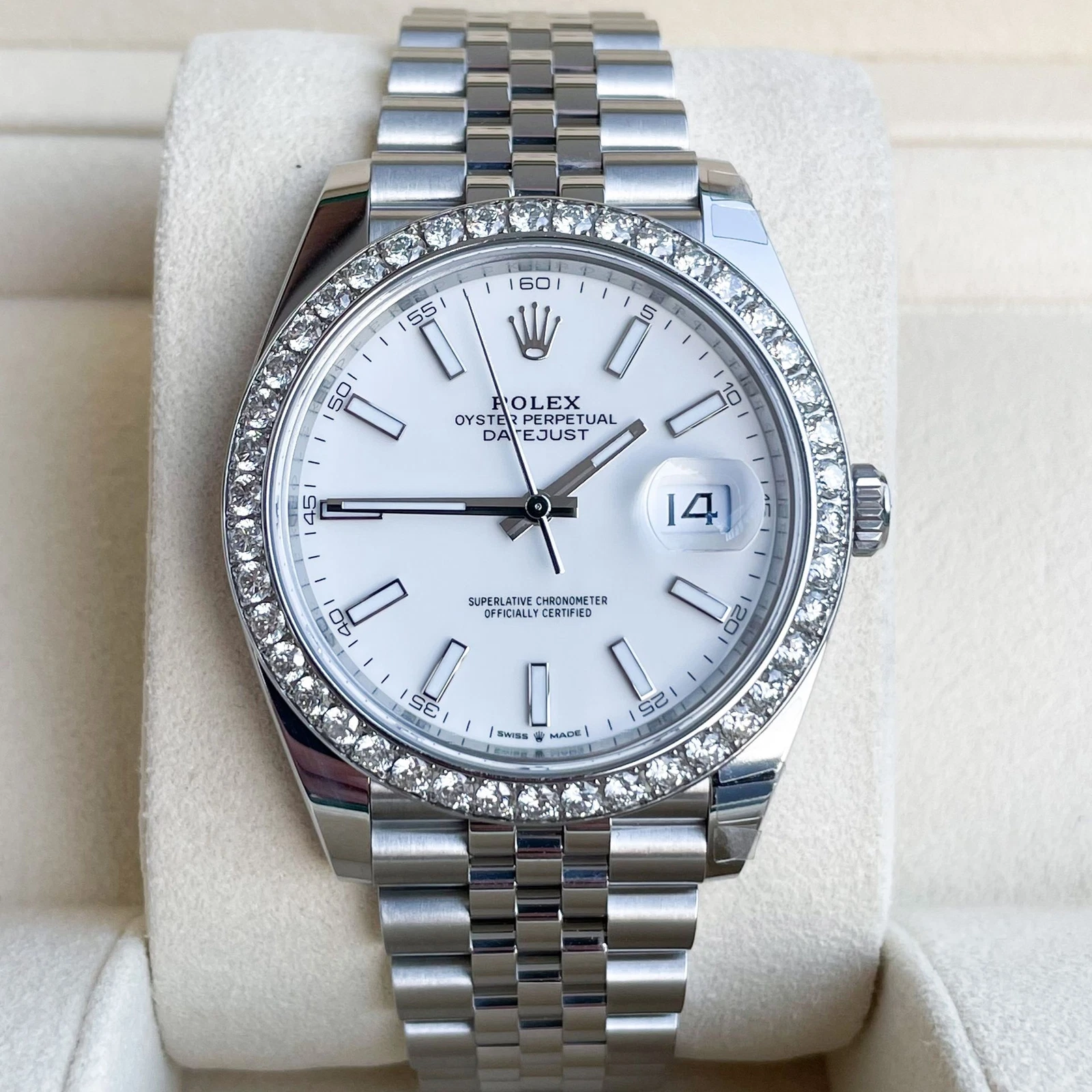 Rolex Datejust 41 mm set completo 2024 diamanti mai indossati 126300 lunetta diamantata bianca