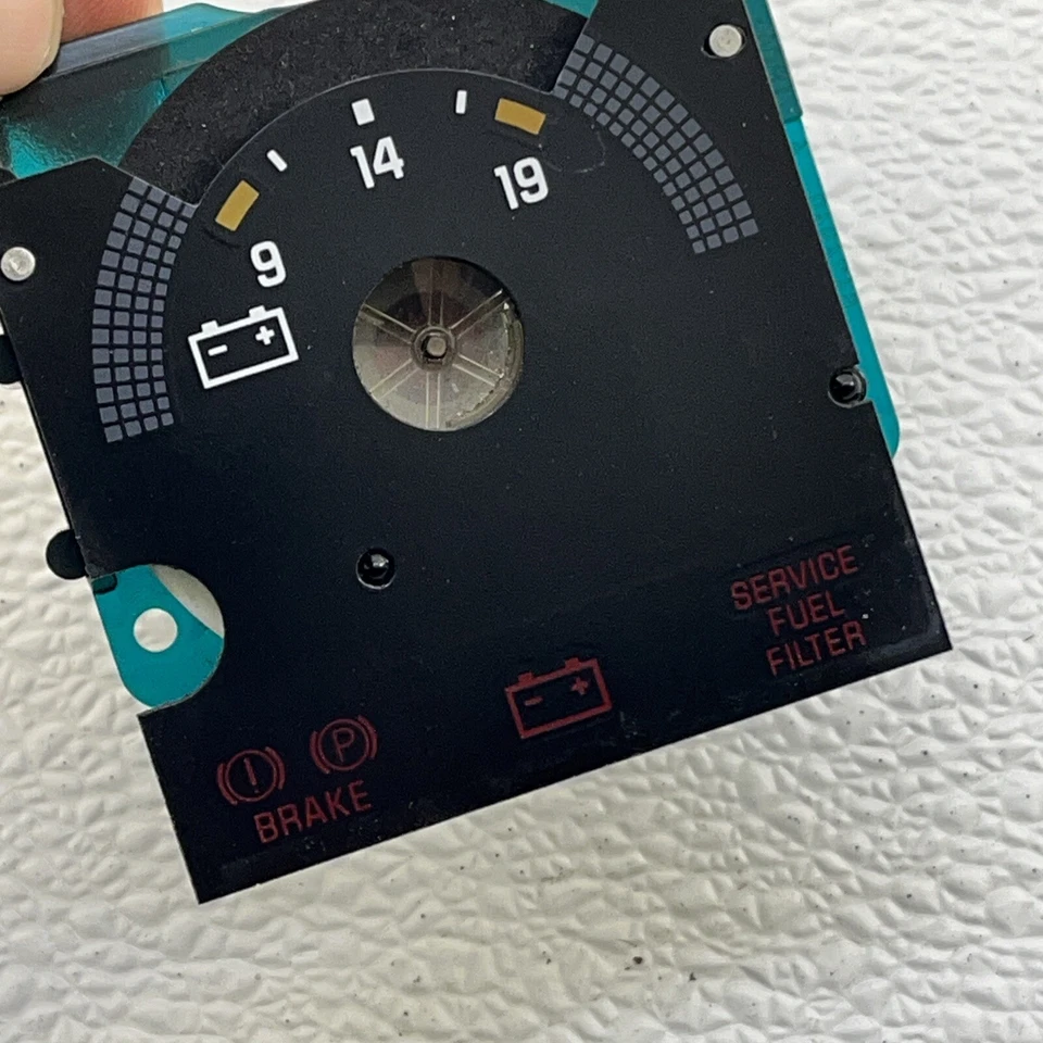 Cuadro de instrumentos 88-91 Chevy Truck 1500 medidor de batería de voltaje GMC 6474940 Foto 3 de 4