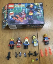 Rare Vintage Lego 6705 classic Space Explorers mini figures COMPLETE with box!