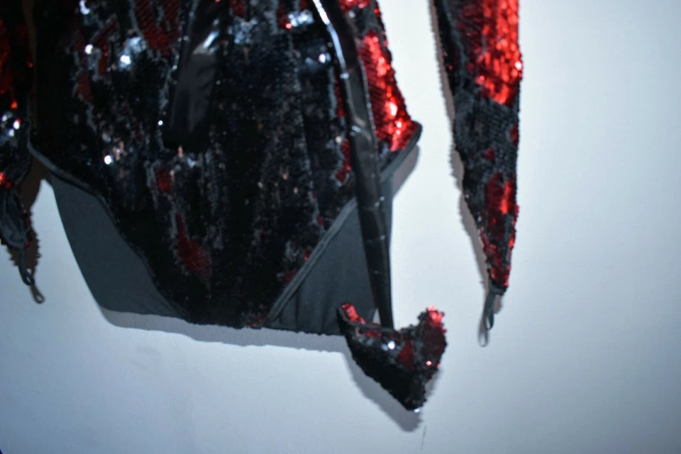 SexyShe Devil bodysuit costume w/hood and tail, size xs - Image 4 of 4