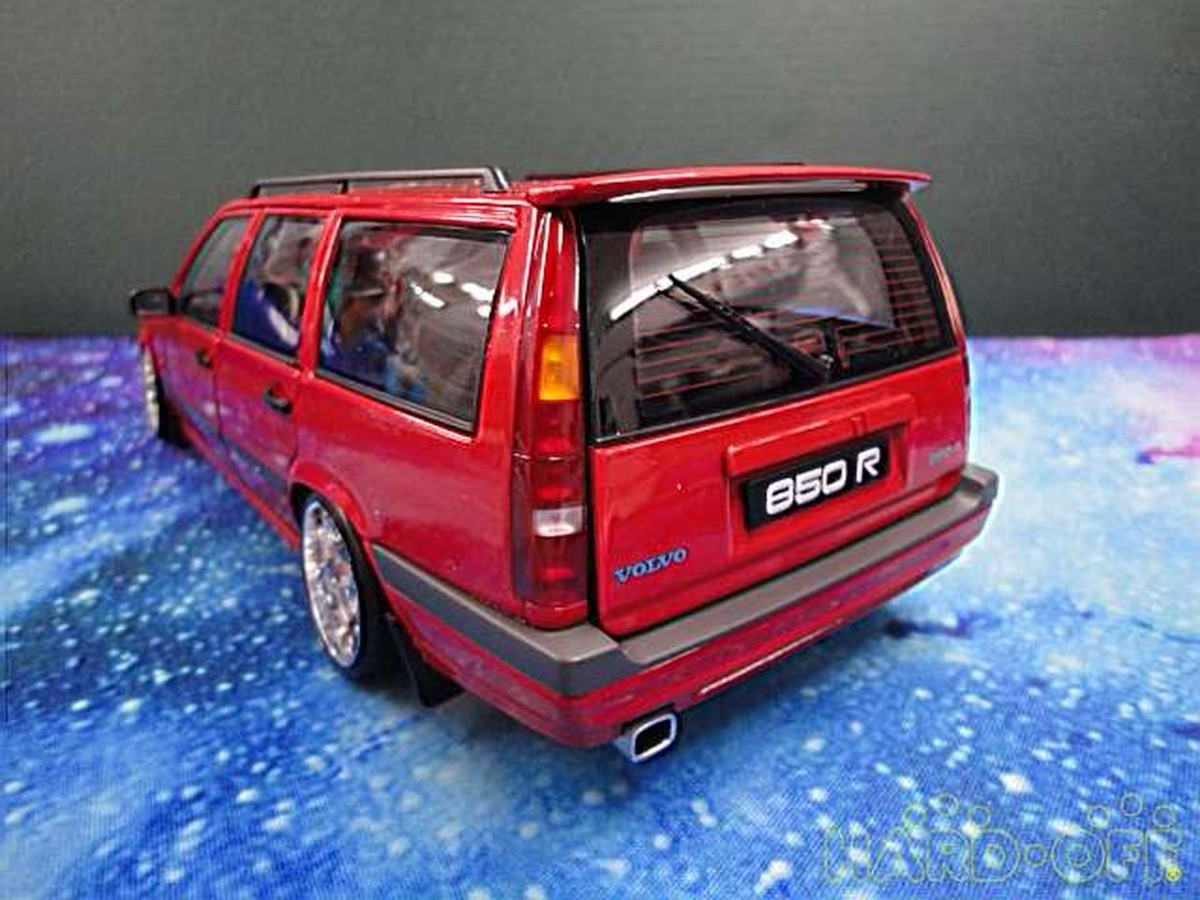 オートアート　VOLVO 850R ESTATE  1/18 Auto Art 1/18 Volvo 850R Estate Modified Suspension Box