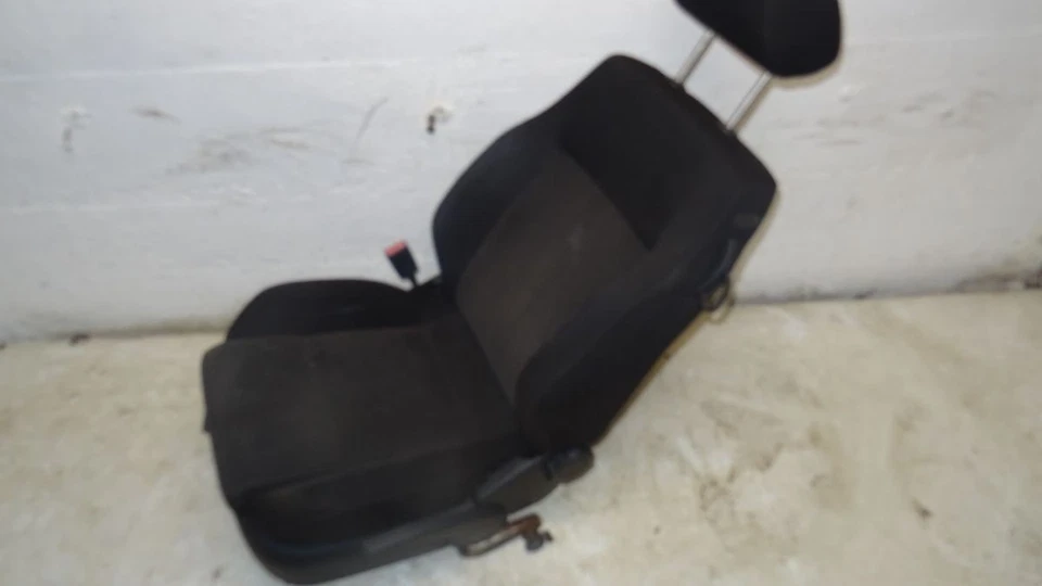 VW GOLF MK4 (1998 > 2006) PASSENGER SIDE FRONT SEAT  3d 1J3882011 - Image 4 of 4