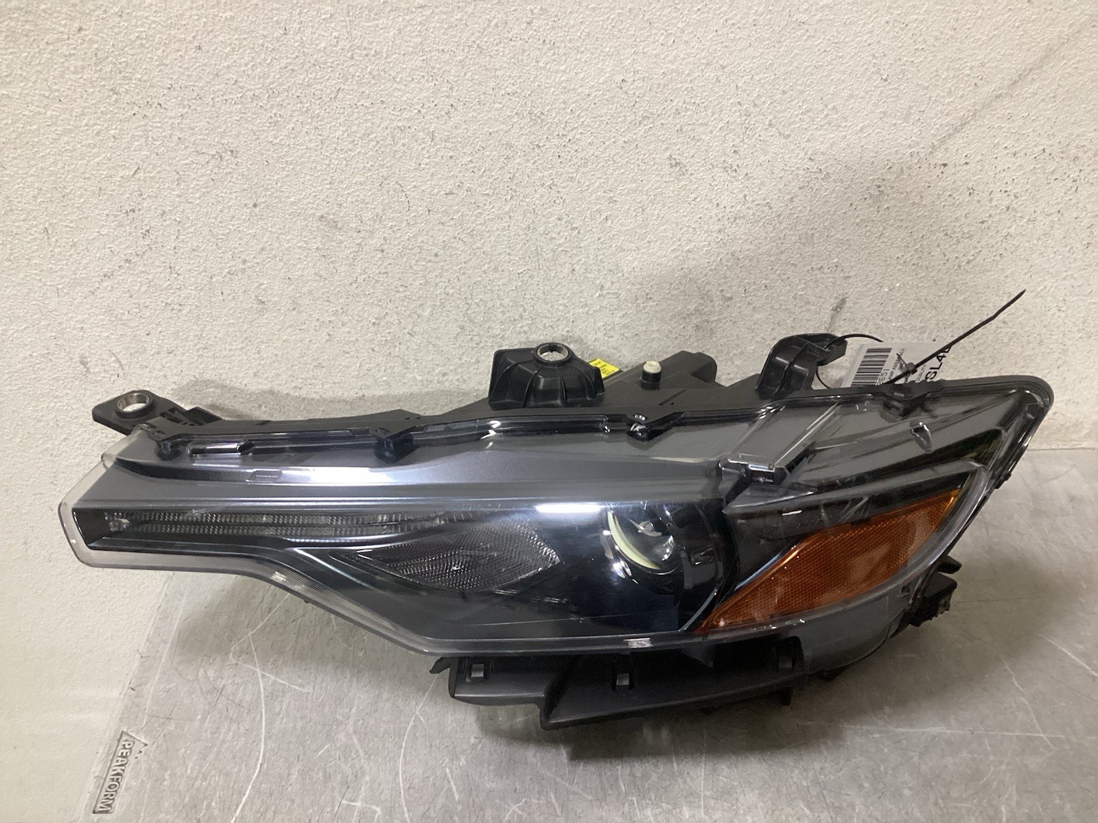2016 2017 2018 Maserati Levante Left Headlight Used OEM 2 Box Type Complete
