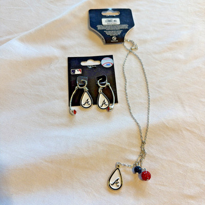 New MLB Atlanta Braves Earrings And Necklace Set